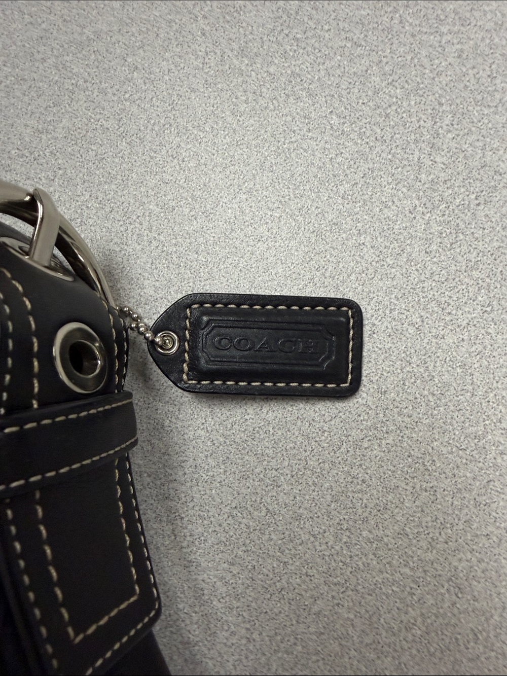 Coach Soho black leather flap shoulder bag - Picture 4 of 8